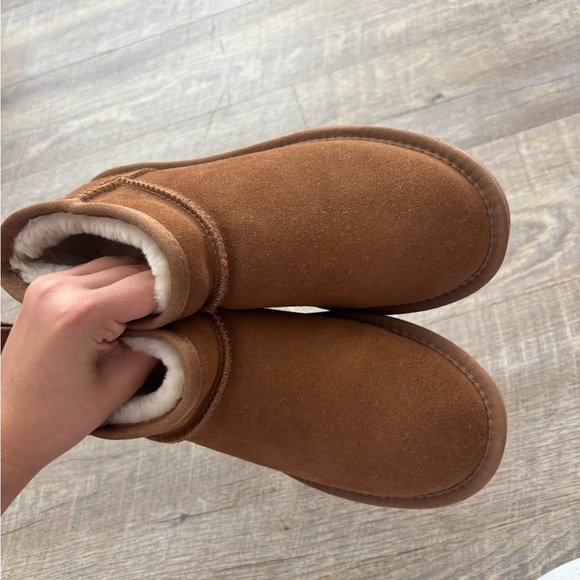 DREAM PAIRS FuzzyClassic Mini Boot Splash-Proof Slip-On Suede Snow Boots - Picture 5 of 8